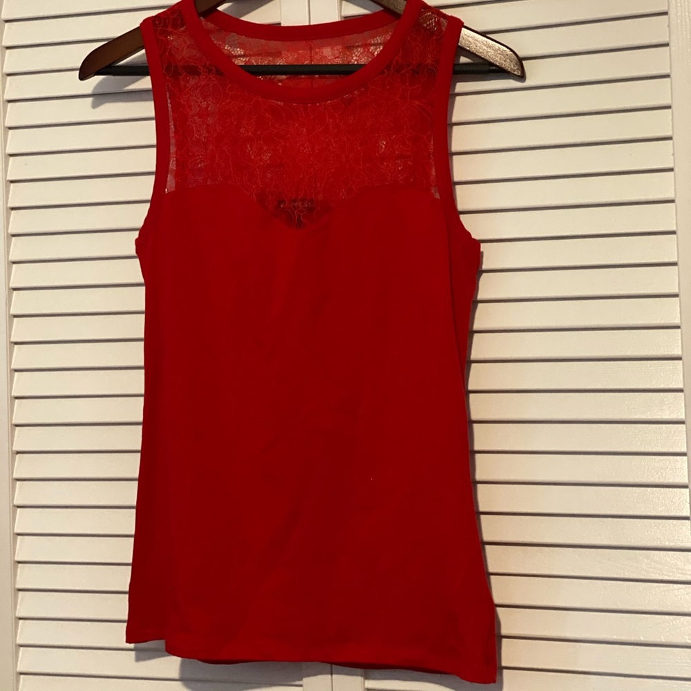 Red express lace, sweetheart neckline tank